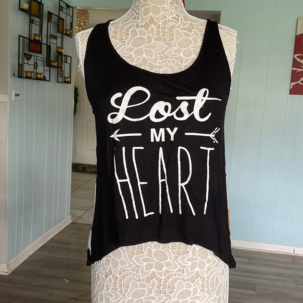🎈3/$20 Sugar high “lost my heart” sunflower tank
